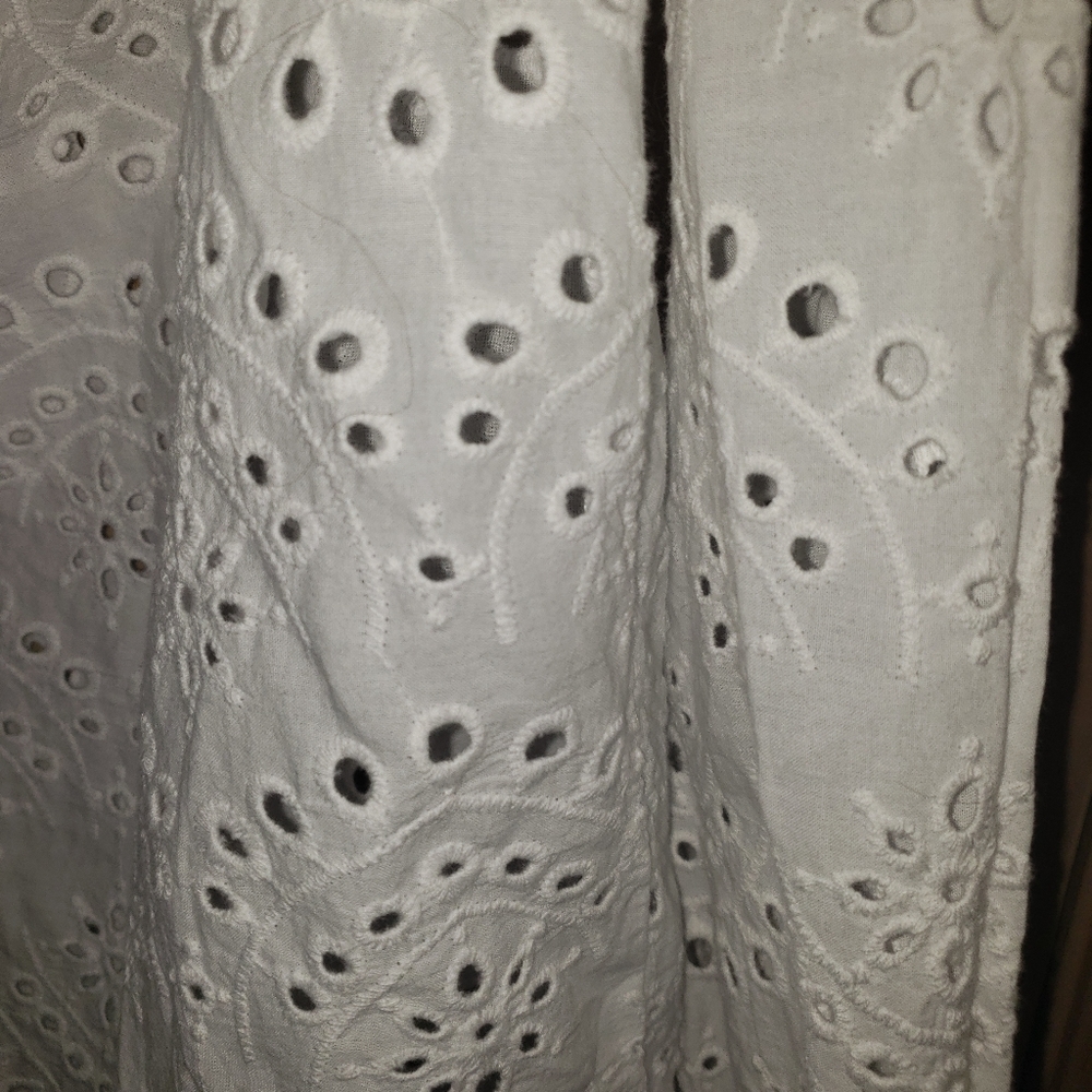 NWT Francesca white Eyelet Misses Sz M off shoulder Shirt Blouse - Picture 6 of 7